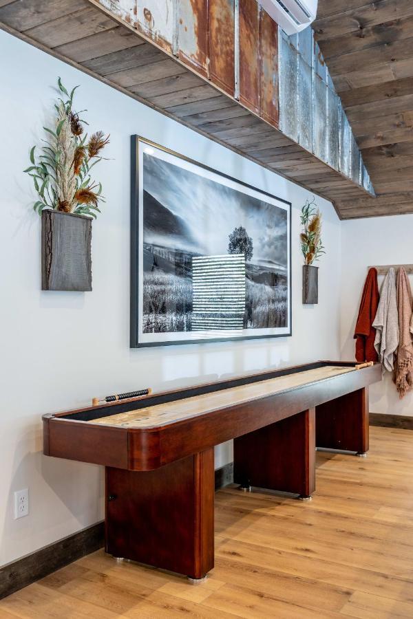 New Rustic Luxe Cabin Billiards Spa Near Gsmnp Townsend Exterior foto