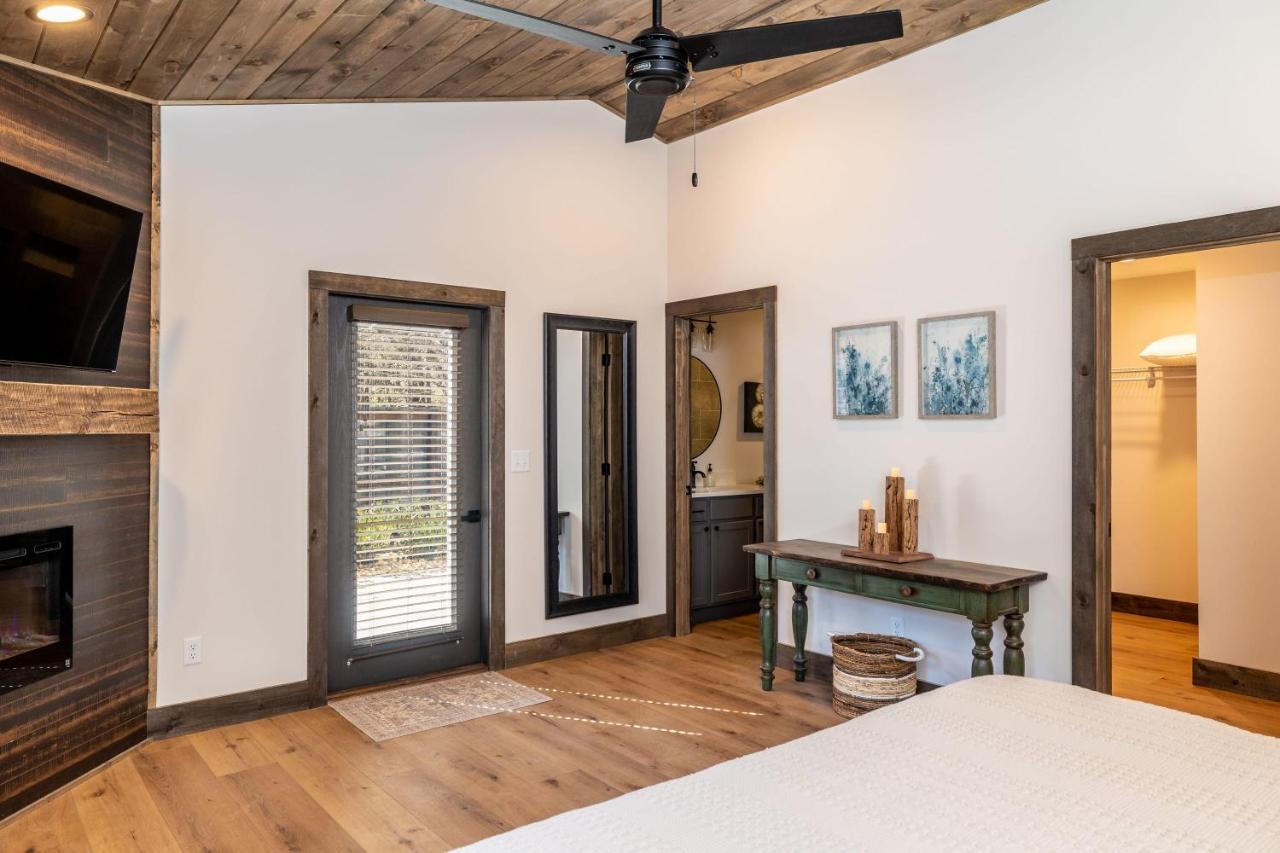 New Rustic Luxe Cabin Billiards Spa Near Gsmnp Townsend Exterior foto
