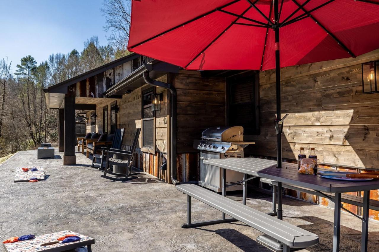 New Rustic Luxe Cabin Billiards Spa Near Gsmnp Townsend Exterior foto
