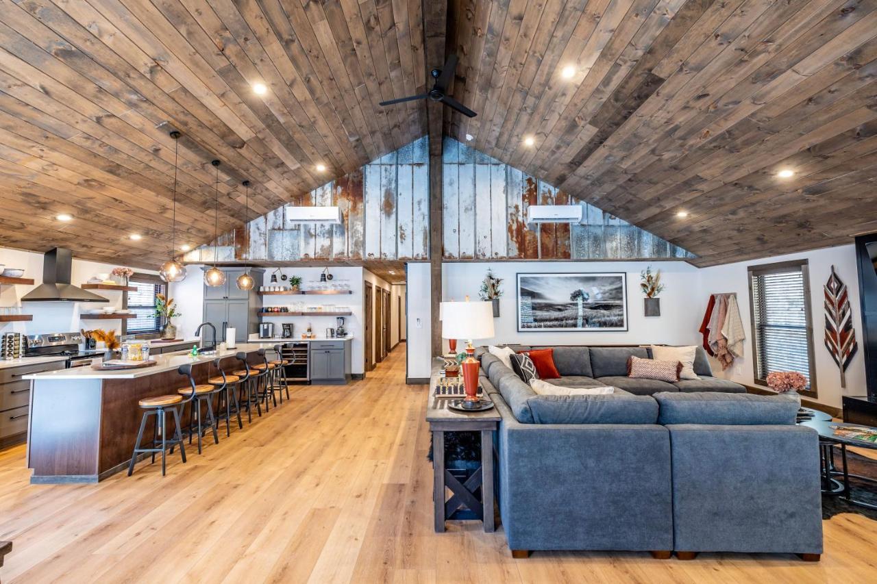 New Rustic Luxe Cabin Billiards Spa Near Gsmnp Townsend Exterior foto