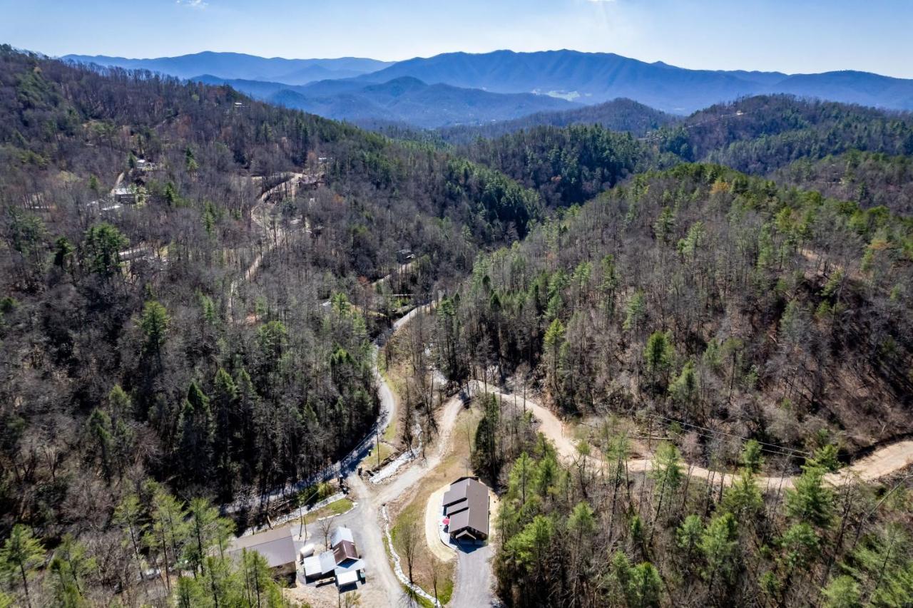 New Rustic Luxe Cabin Billiards Spa Near Gsmnp Townsend Exterior foto